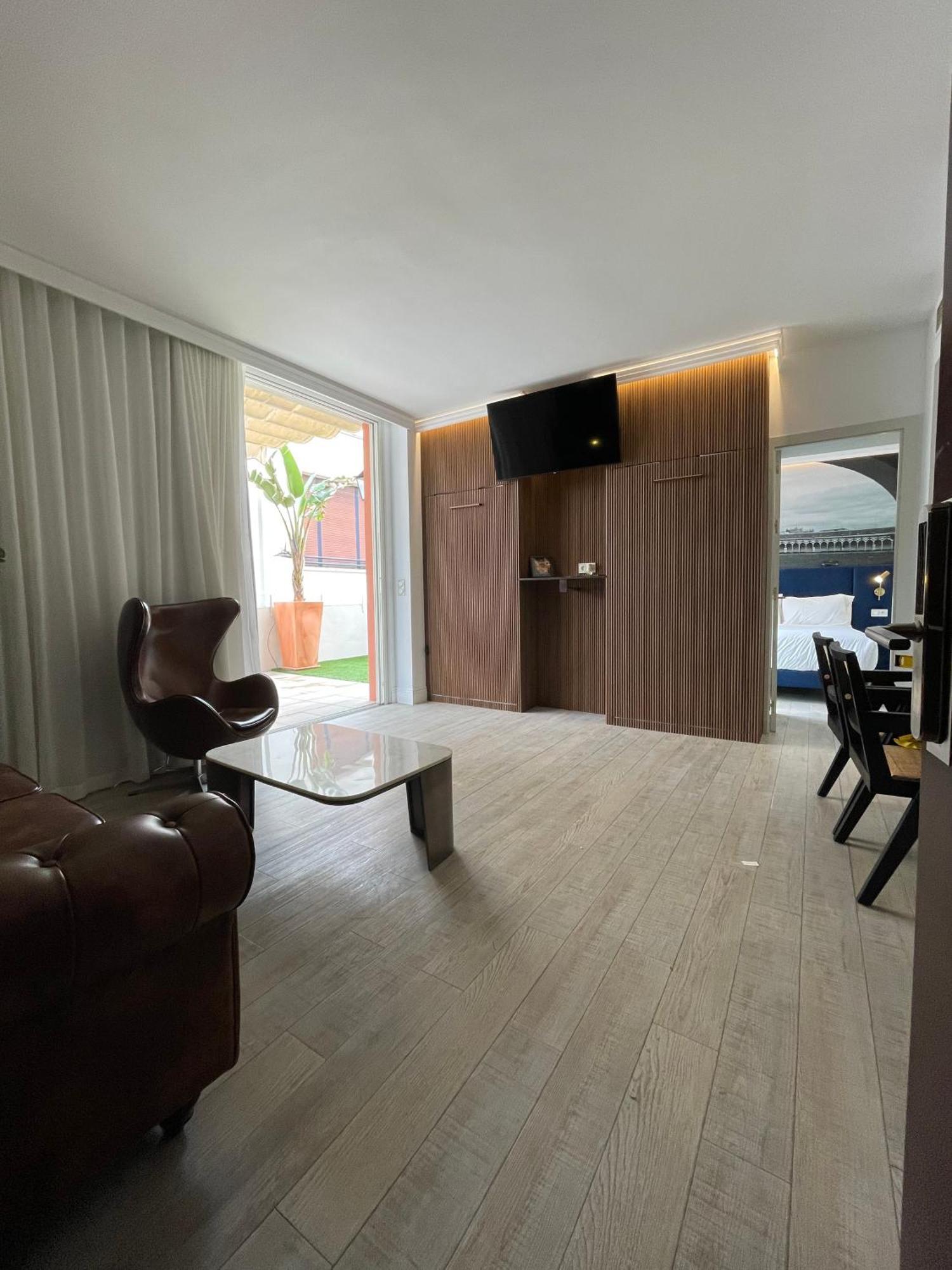 Apartamentos Sevilla Centro Luaran gambar