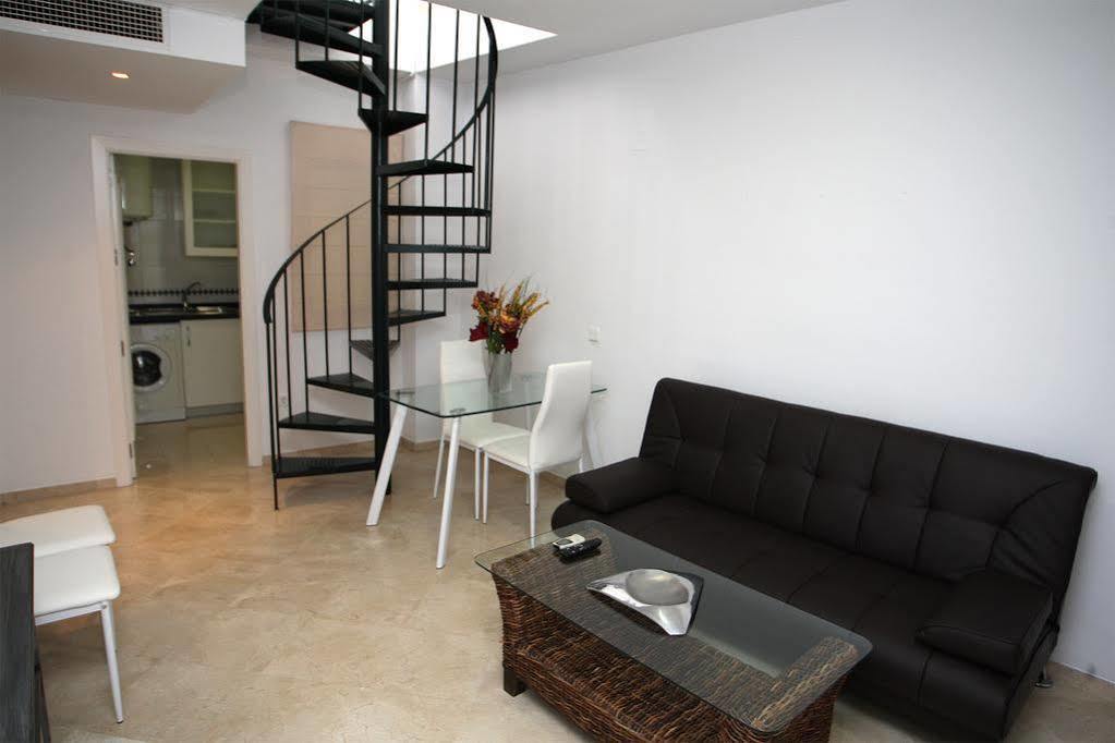 Apartamentos Sevilla Centro Luaran gambar